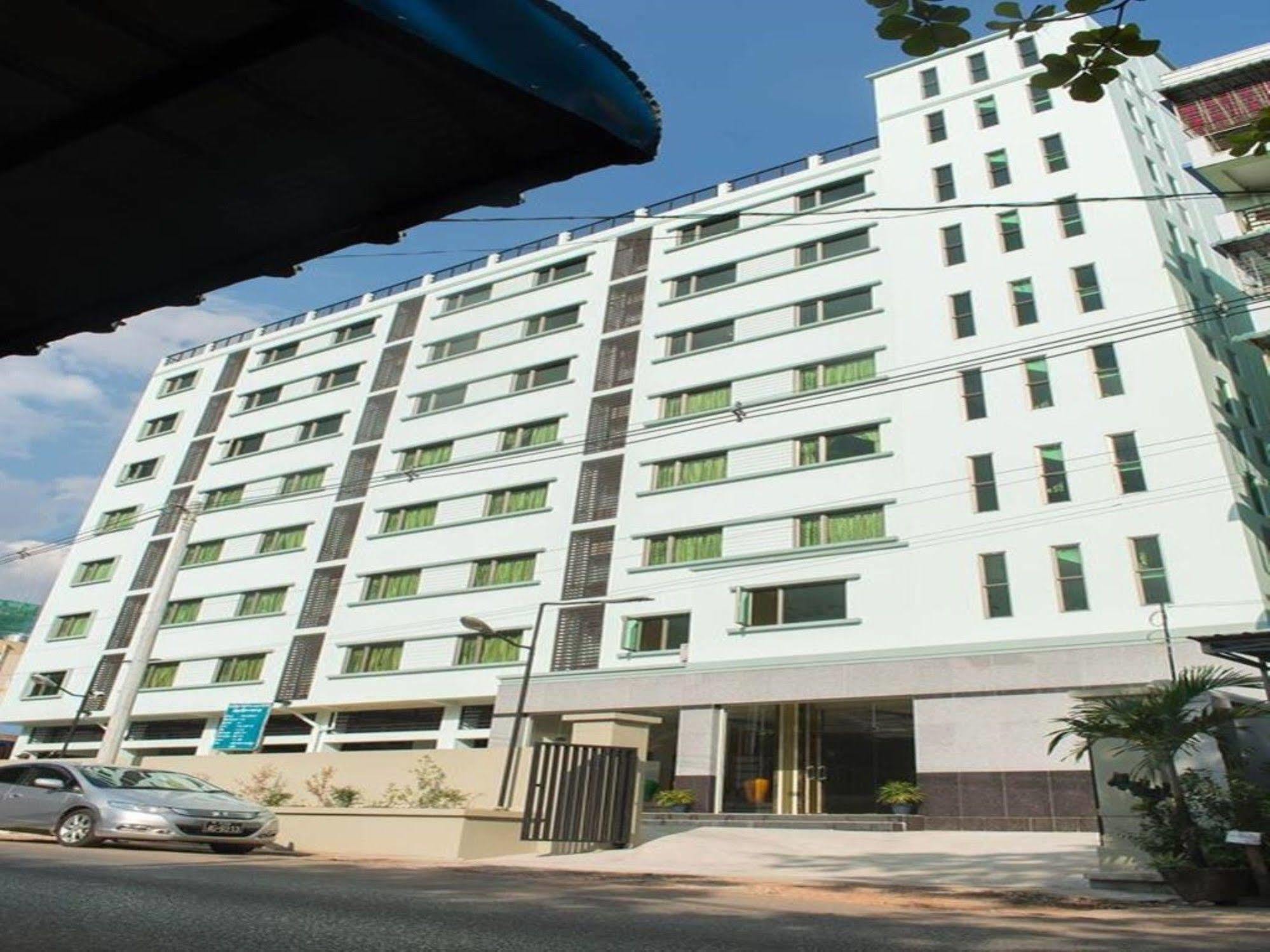 โรงแรมซิลเวอร์ กรีน