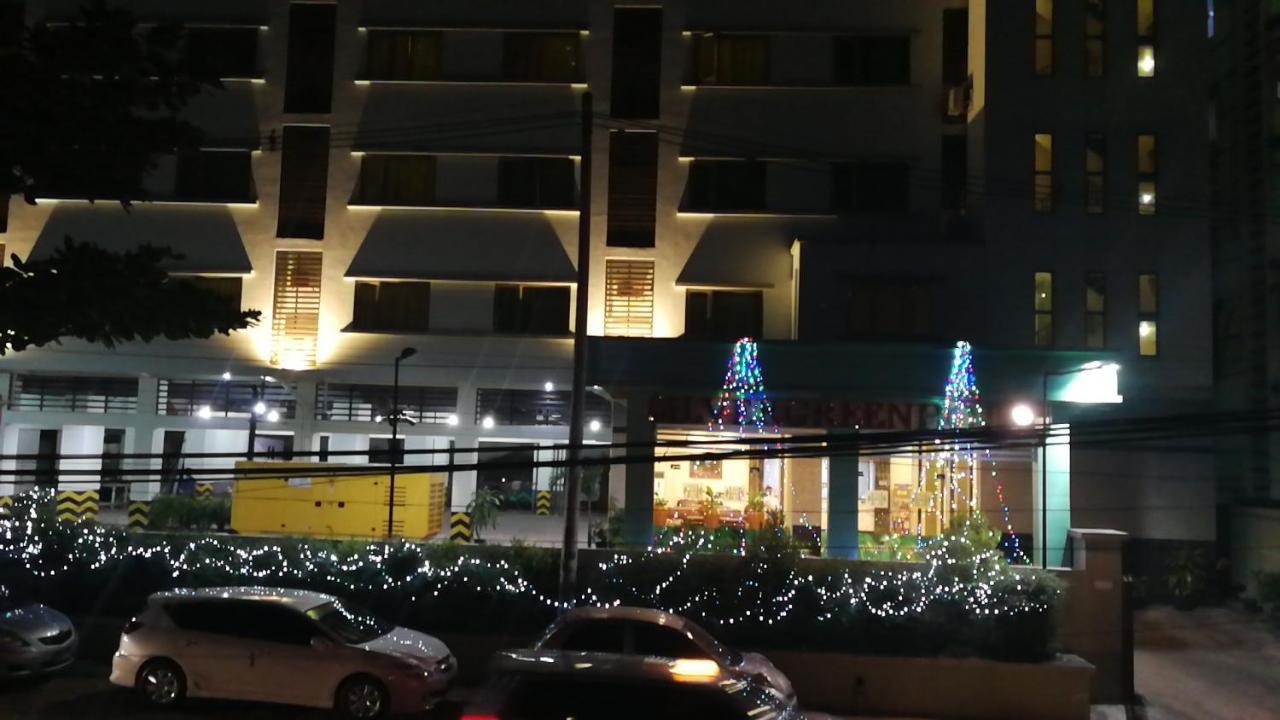 โรงแรมซิลเวอร์ กรีน โรงแรม ย่างกุ้ง